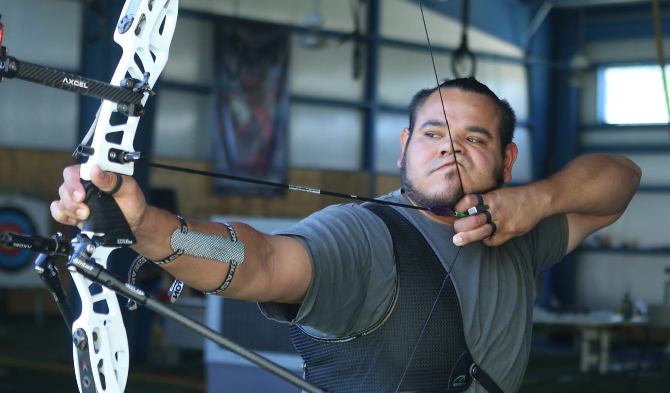 Photo: bajacalifornia.quadratin.com.mx Se alista el Abuelo Álvarez para debutar en el Mundial Field
